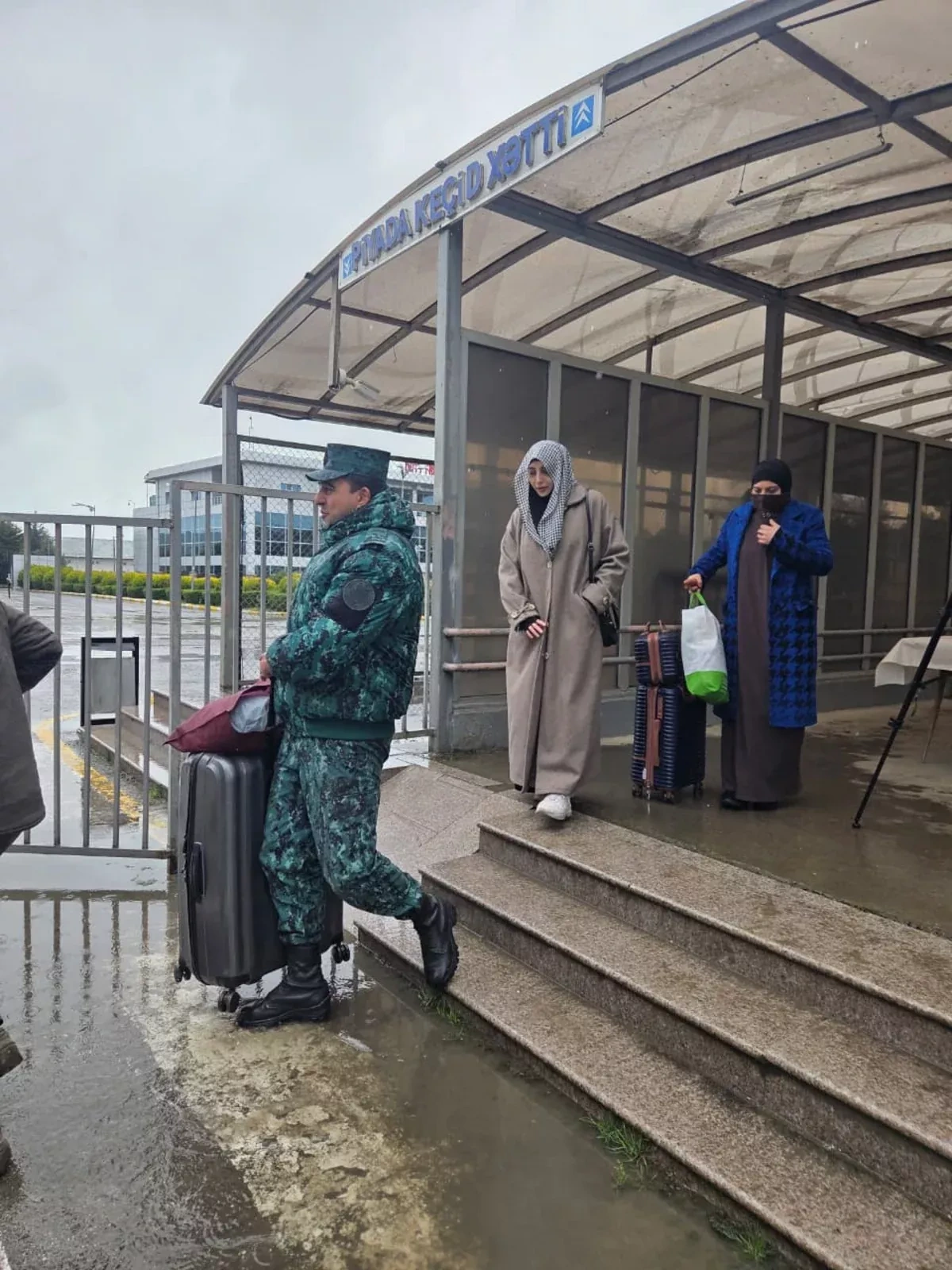 Some 370 evacuated from Iran through Azerbaijan Photo