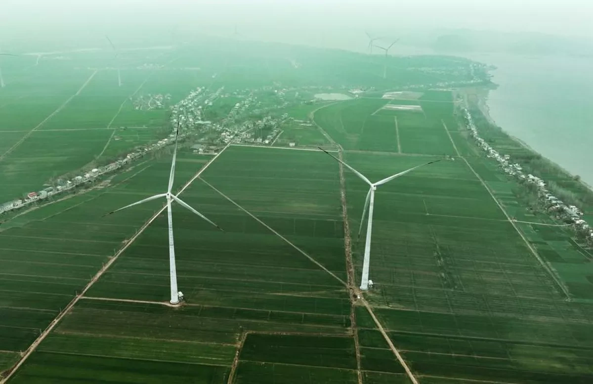 China’s solar, wind power capacity hits record high, surpasses thermal energy