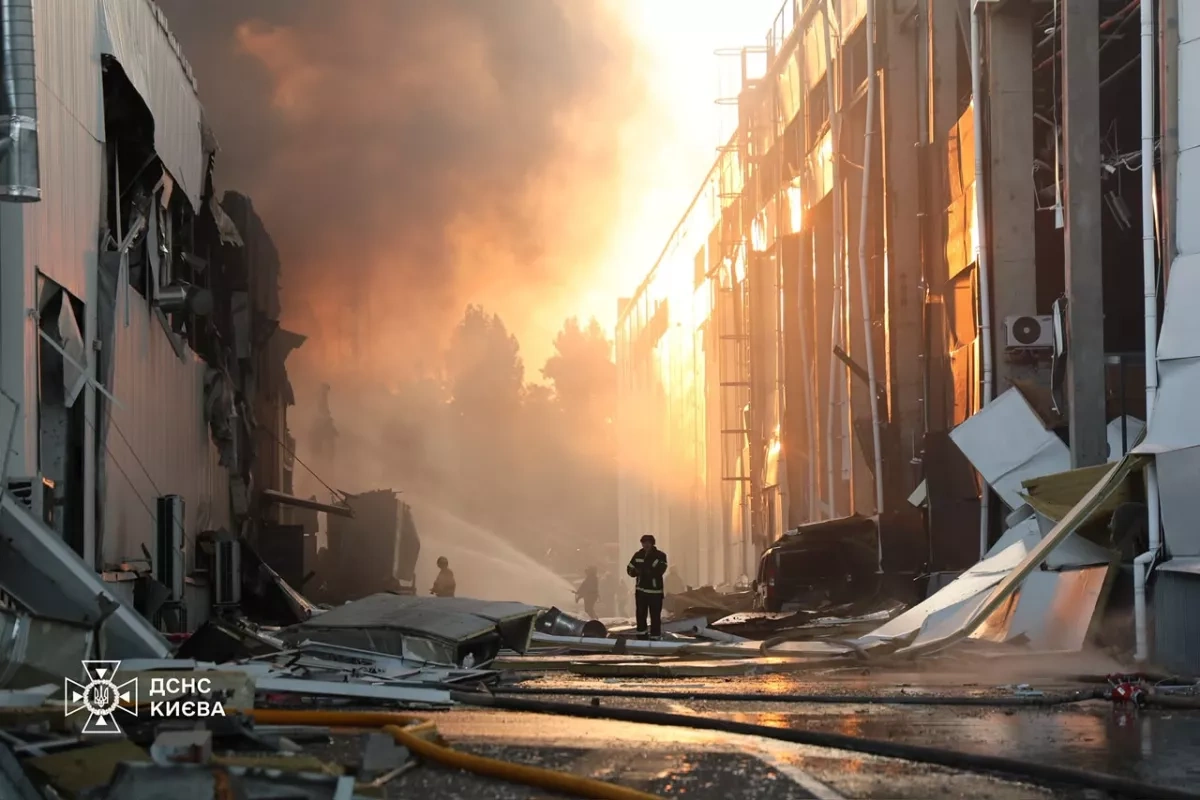 Deadly Russian attack hits Kyiv, leaving two dead, five wounded PHOTO