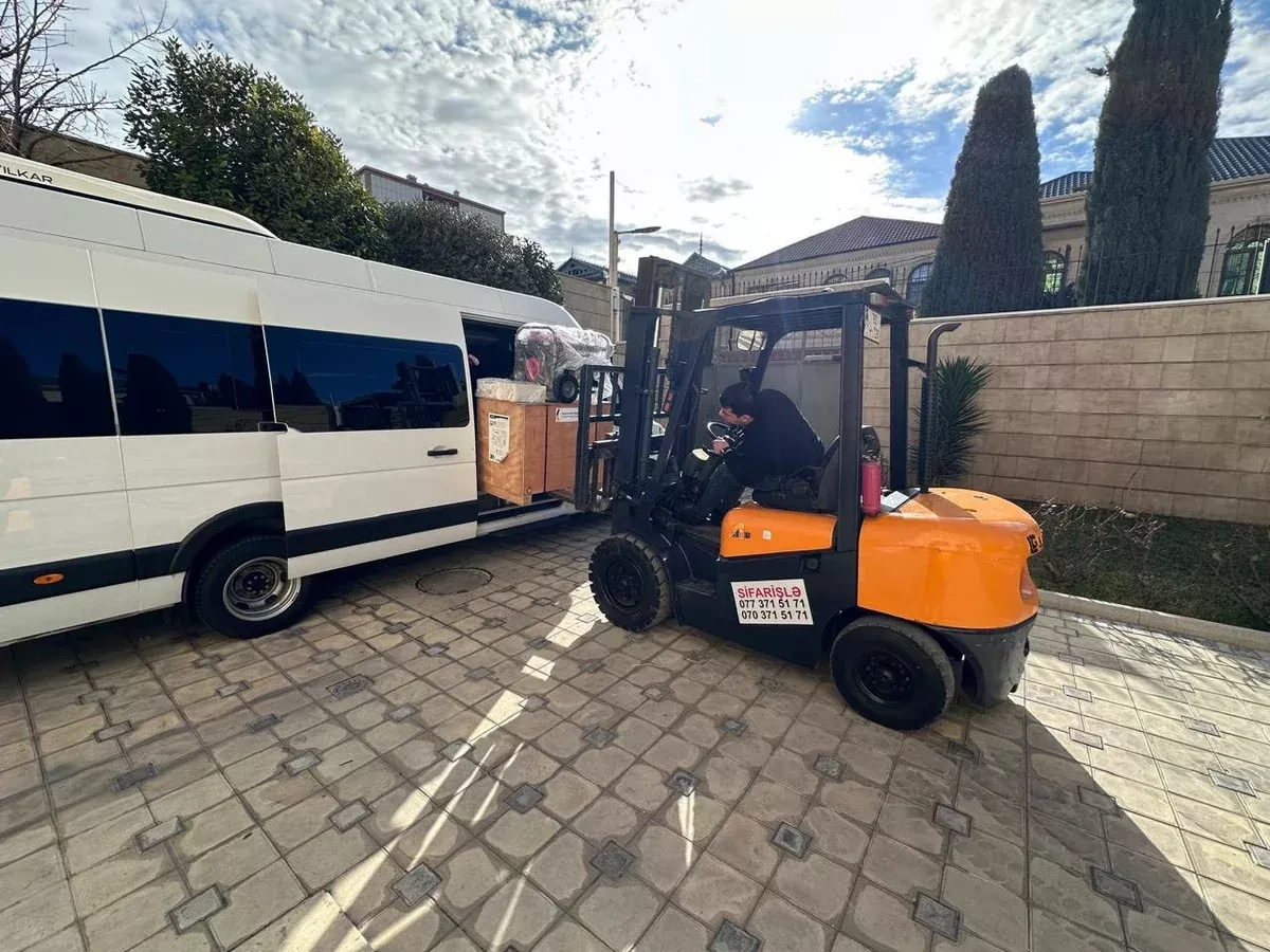 Azerbaijan sends new batch of humanitarian aid to Ukraine Photo