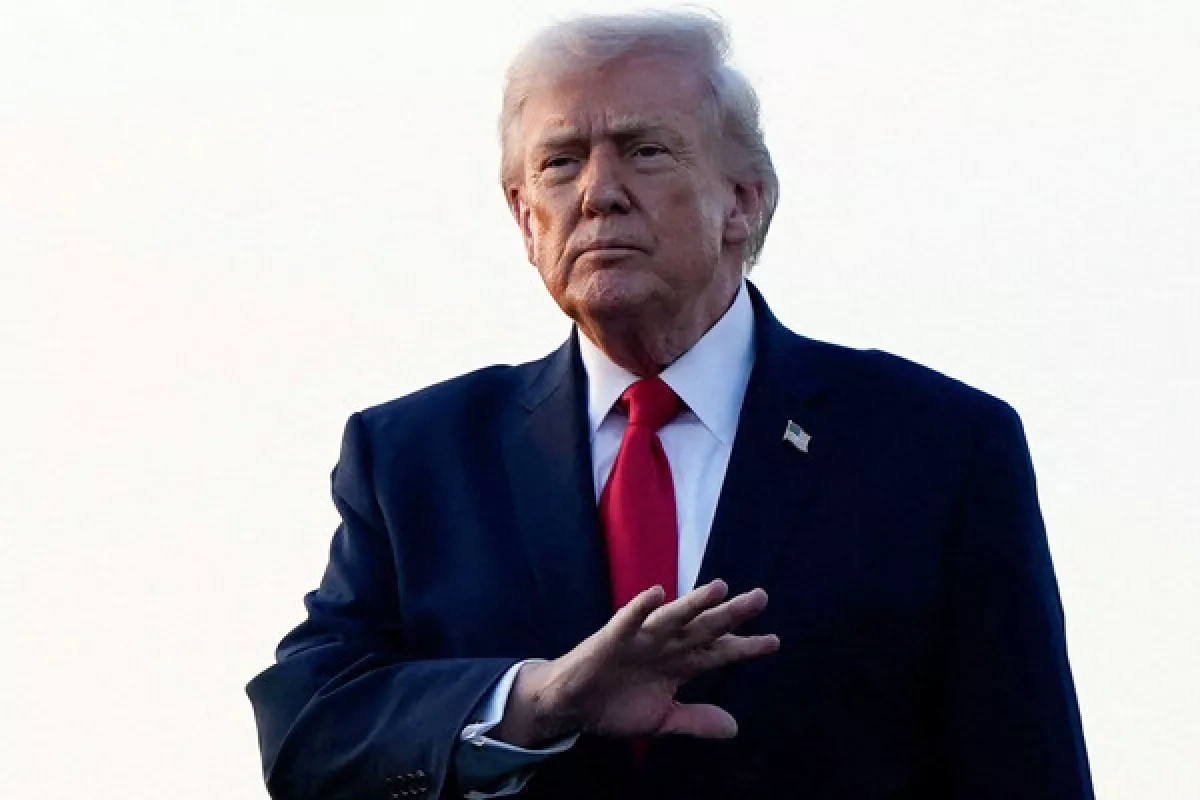 Trump pardons 11, including convicts in truck emissions, fraud cases