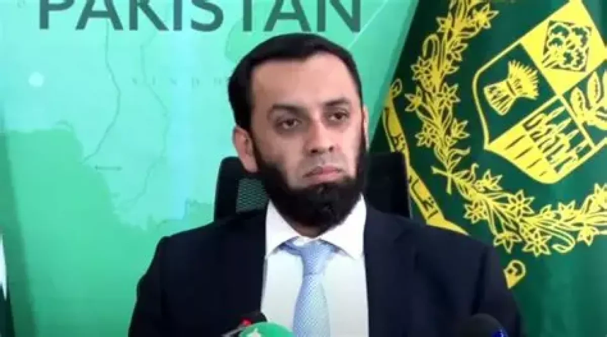 Afghanistan suffers heavy losses as clashes with Pakistan escalate, official says