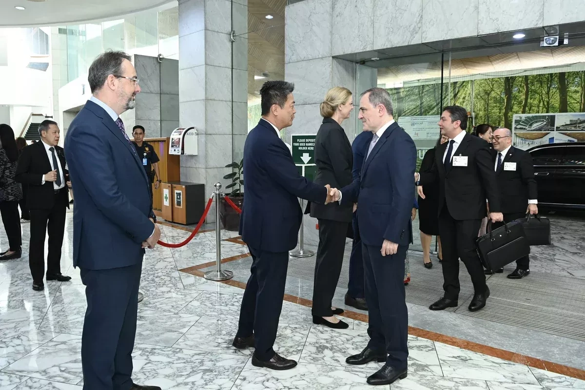 Azerbaijan’s FM Bayramov holds talks with Thai PM during Bangkok visit
