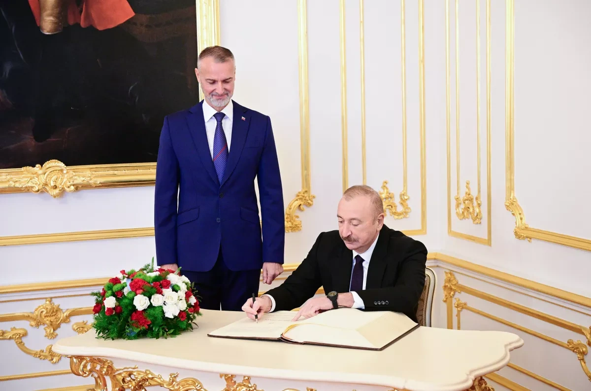 Azerbaijani president holds one-on-one, expanded meetings with Speaker of Slovak National Council PHOTO