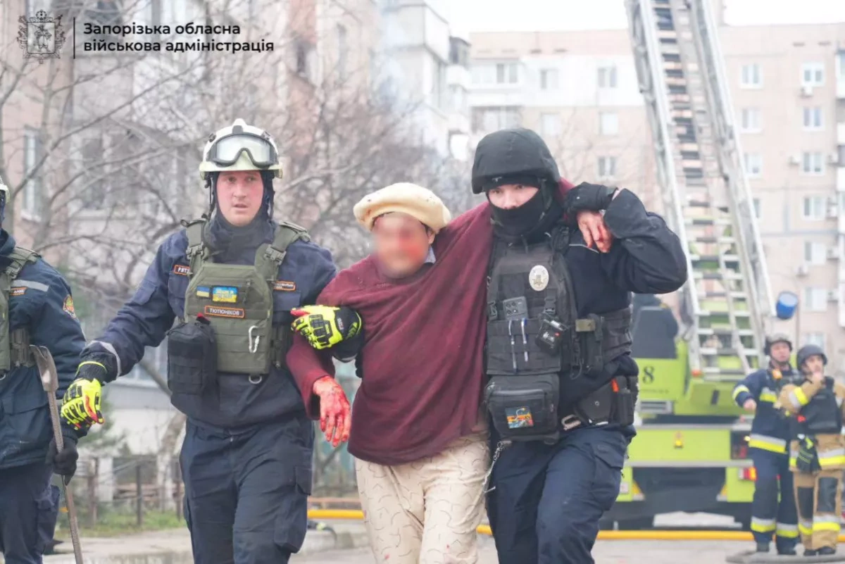 At least 26 injured as Russian forces strike Zaporizhzhia and surrounding district photo / video