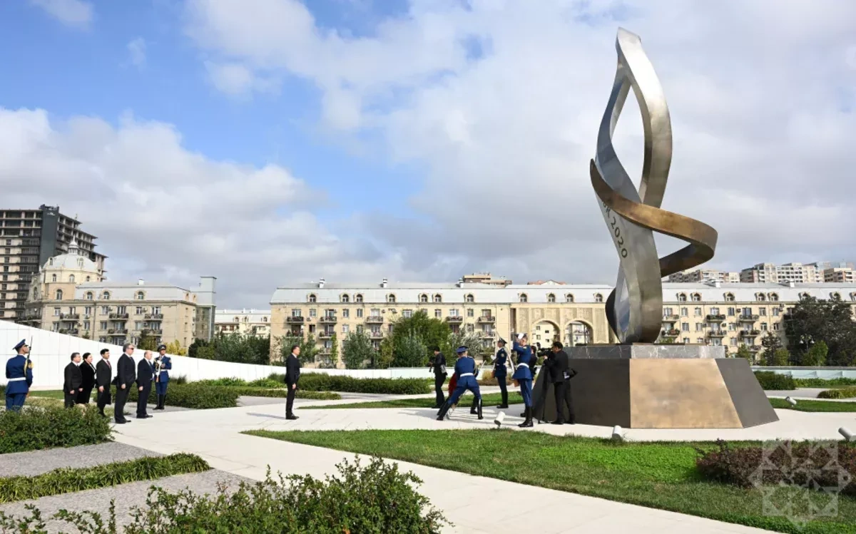 Tajik prime minister visits Victory Park in Baku PHOTO