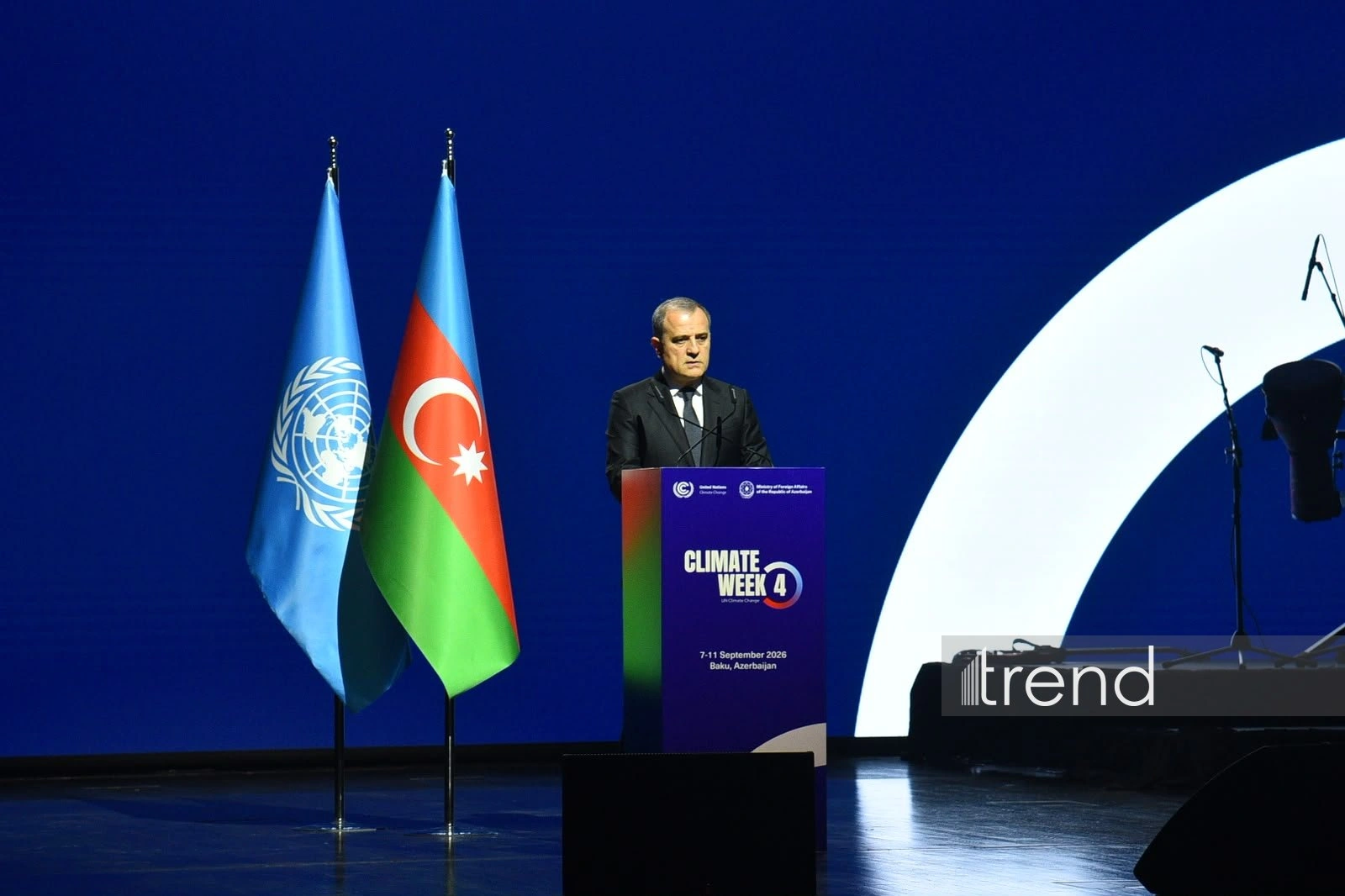 Azerbaijan clearly observes retreat of Caspian Sea - minister