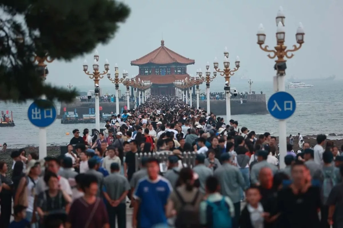 Russians set new travel record to China in late 2025