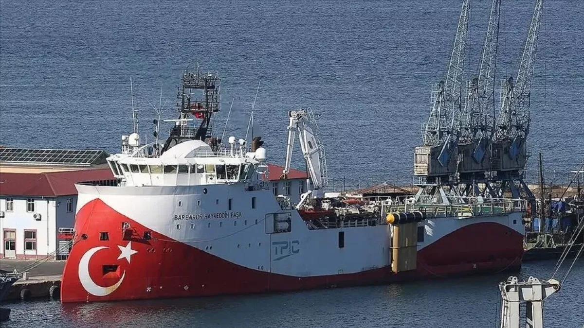Media: Türkiye restricts commercial ship traffic to Black Sea