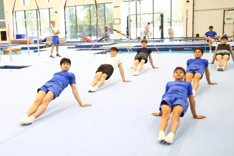 Olympic medalist Matteo Morandi holds master class for Azerbaijani gymnasts (PHOTO)
