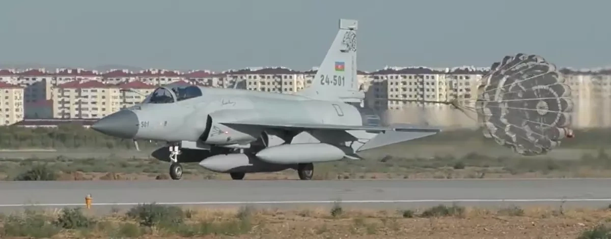 Azerbaijan shows off newly inducted JF-17 Thunder fighters PHOTO