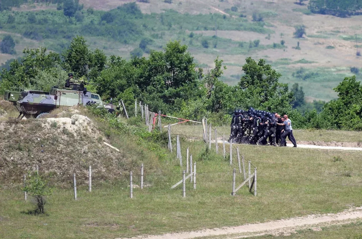 Defence chief Hasanov watches Azerbaijani troops at Platinum Wolf 26 drills in Serbia PHOTO