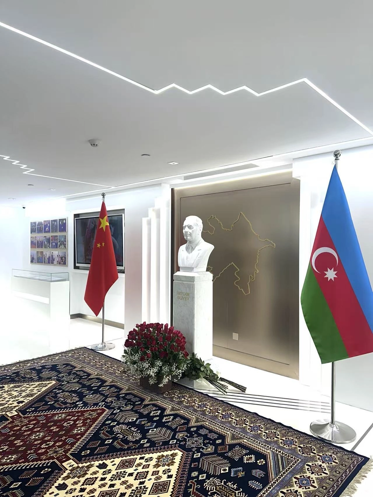 Azerbaijan commemorates National Leader Heydar Aliyev with charity event in China (PHOTO)
