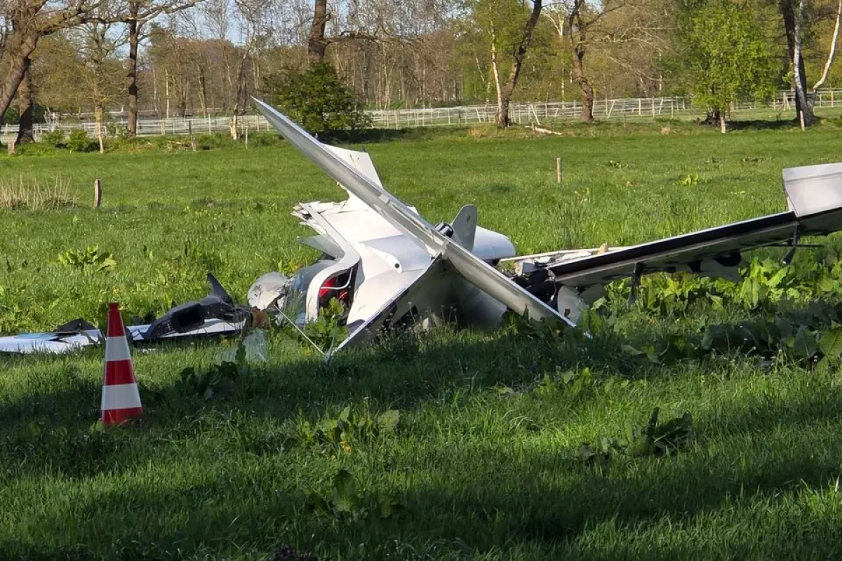 Germany plane crash leaves pilot dead