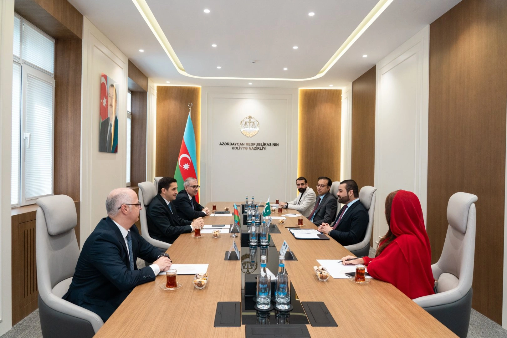 Azerbaijan justice minister meets Pakistan's law minister to deepen legal cooperation (PHOTO)