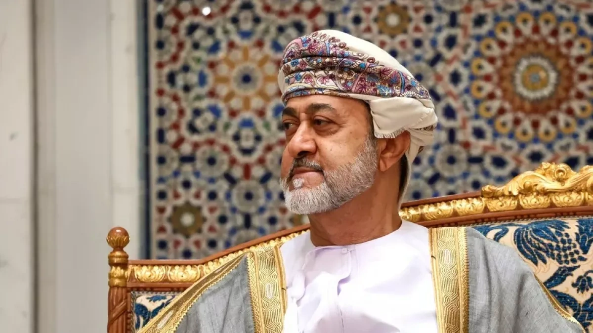 Oman’s sultan makes historic France visit after nearly 40-year gap