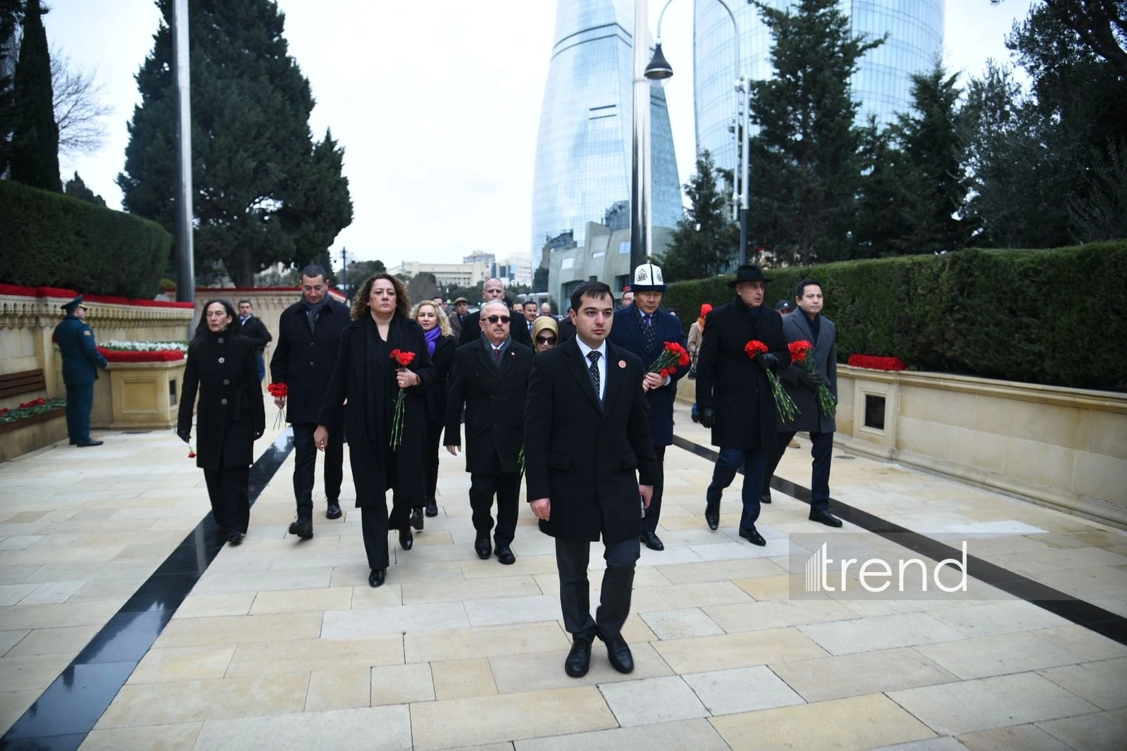 Foreign ambassadors pay tribute to martyrs in Azerbaijan's Baku (PHOTO)