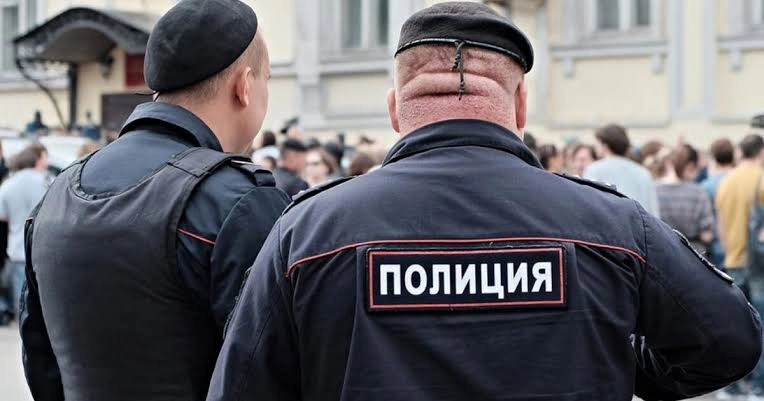 Mother of Azerbaijani citizen detained in Russia claims son tortured, forced to speak against Azerbaijan