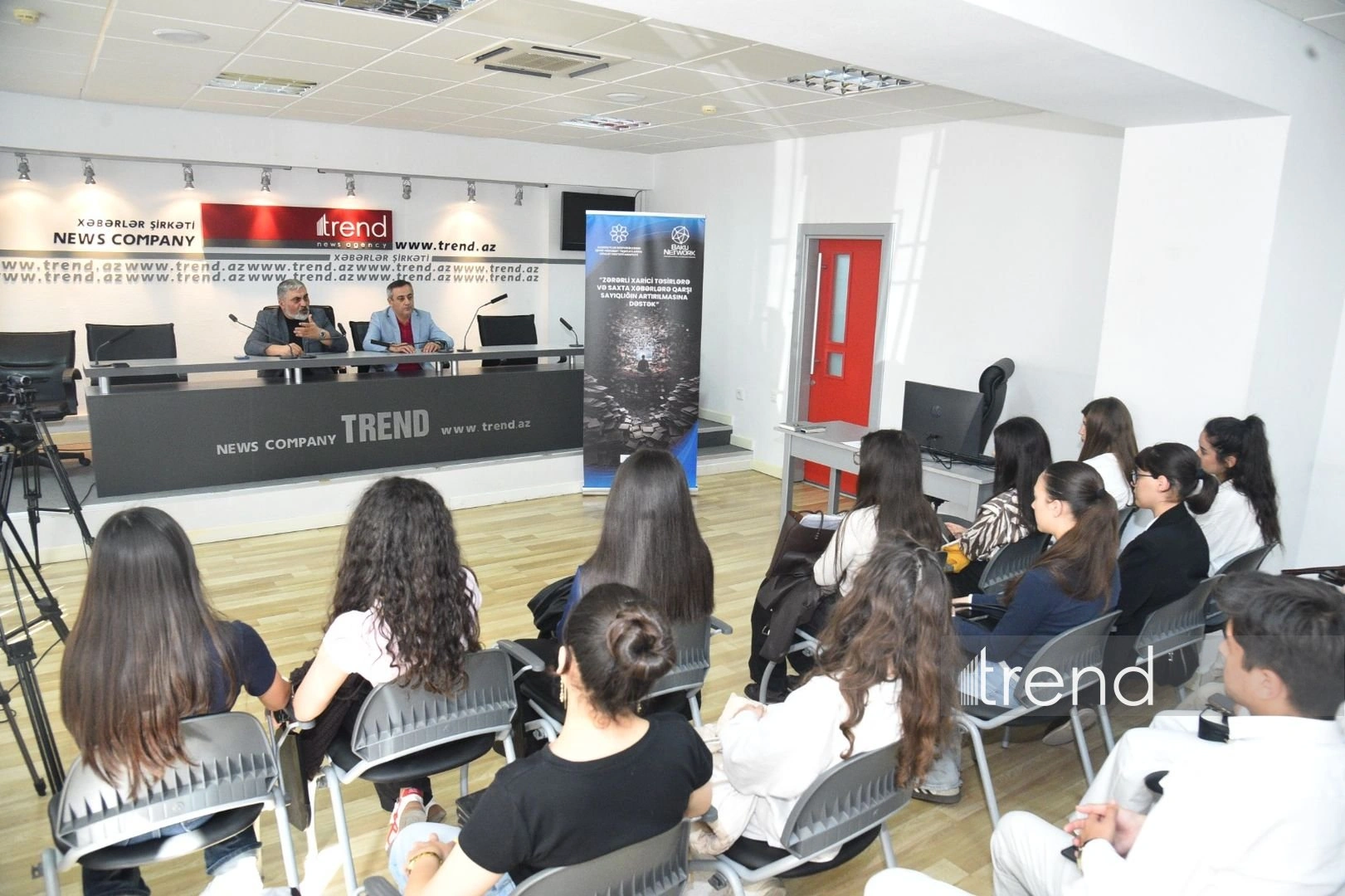 Baku Network discusses foreign influence with students (PHOTO/VIDEO)
