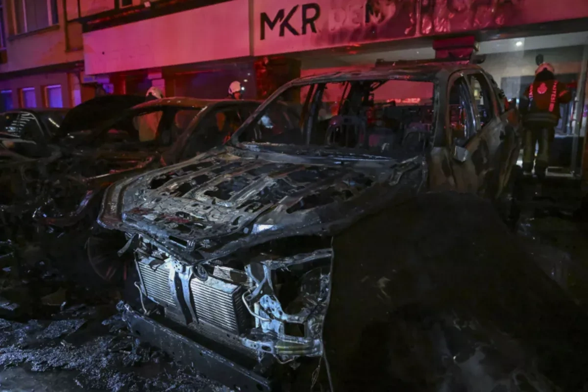 Luxury car inferno: Flames devour Istanbul rental fleet PHOTO