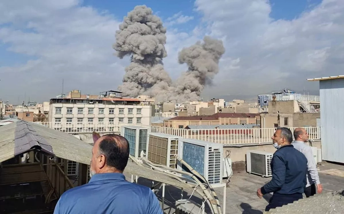 Iran strikes Tel Aviv, Haifa, US bases in Kuwait