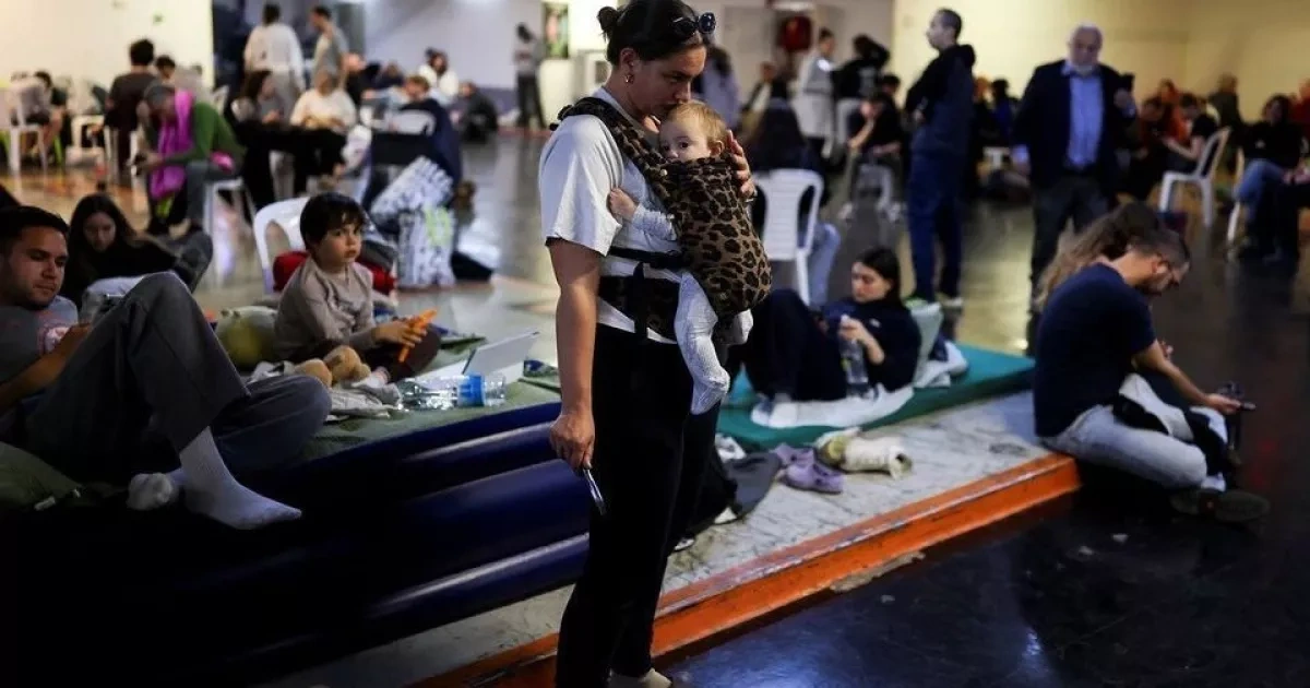 Russian tourists stuck in Sri Lanka after Middle East flights canceled