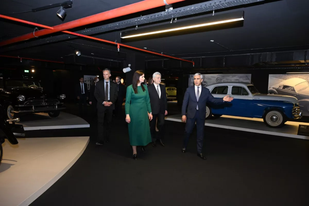 Lithuanian prime minister visits Heydar Aliyev Centre in Baku Photo