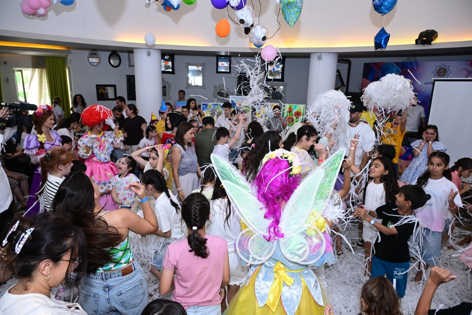 On initiative of Mehriban Aliyeva, President of Heydar Aliyev Foundation, entertainment event held for children in need of special care (PHOTO)