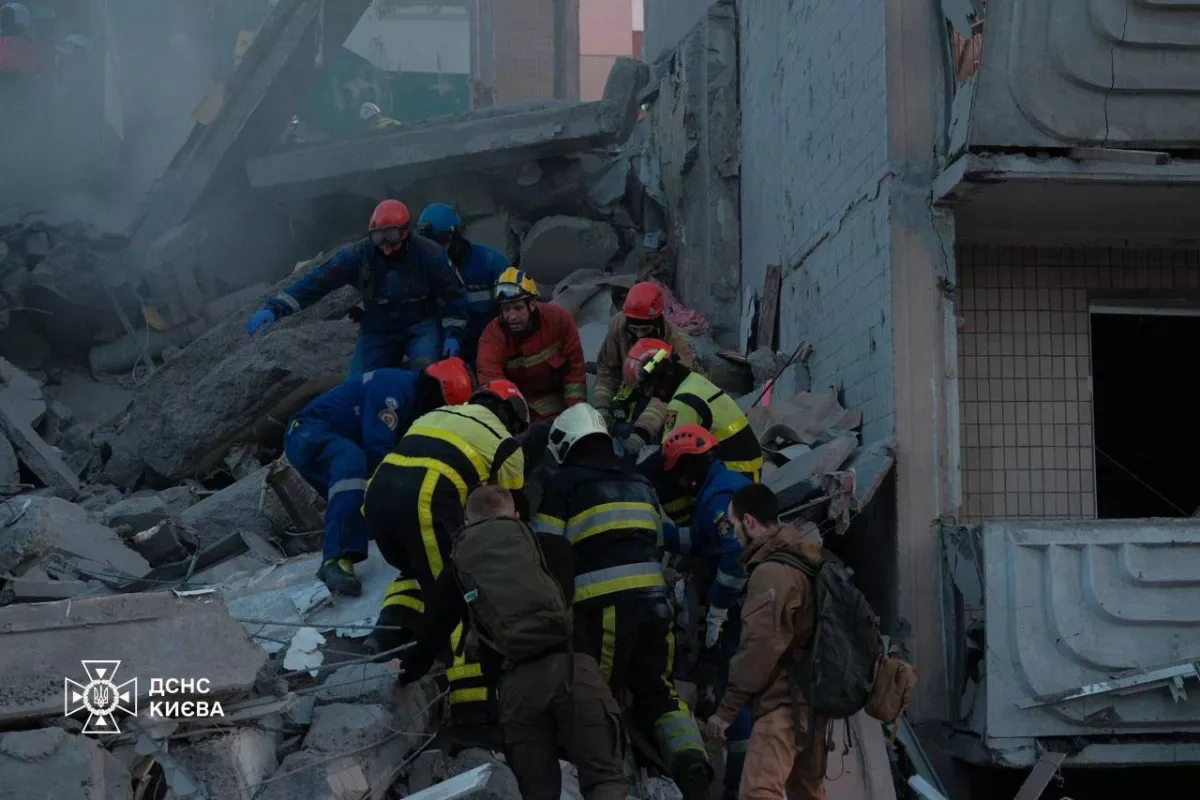 Russian strike turns Kyiv morning into tragedy PHOTO / VIDEO
