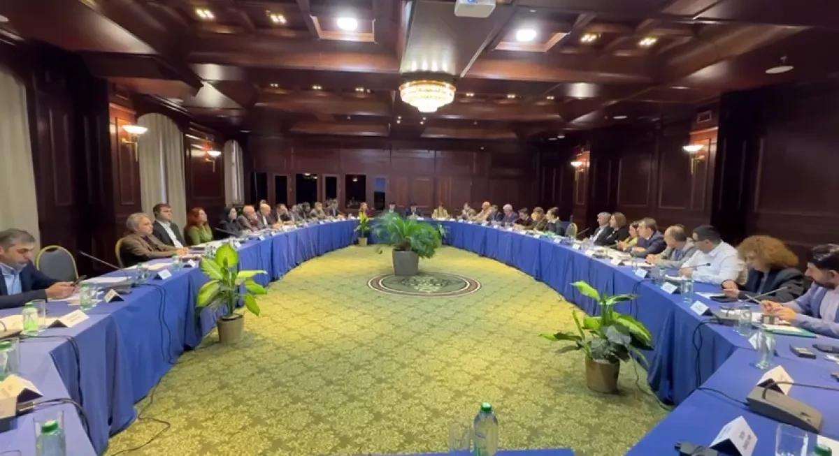 “Peace Bridge”: Roundtable of Azerbaijani and Armenian representatives continues video