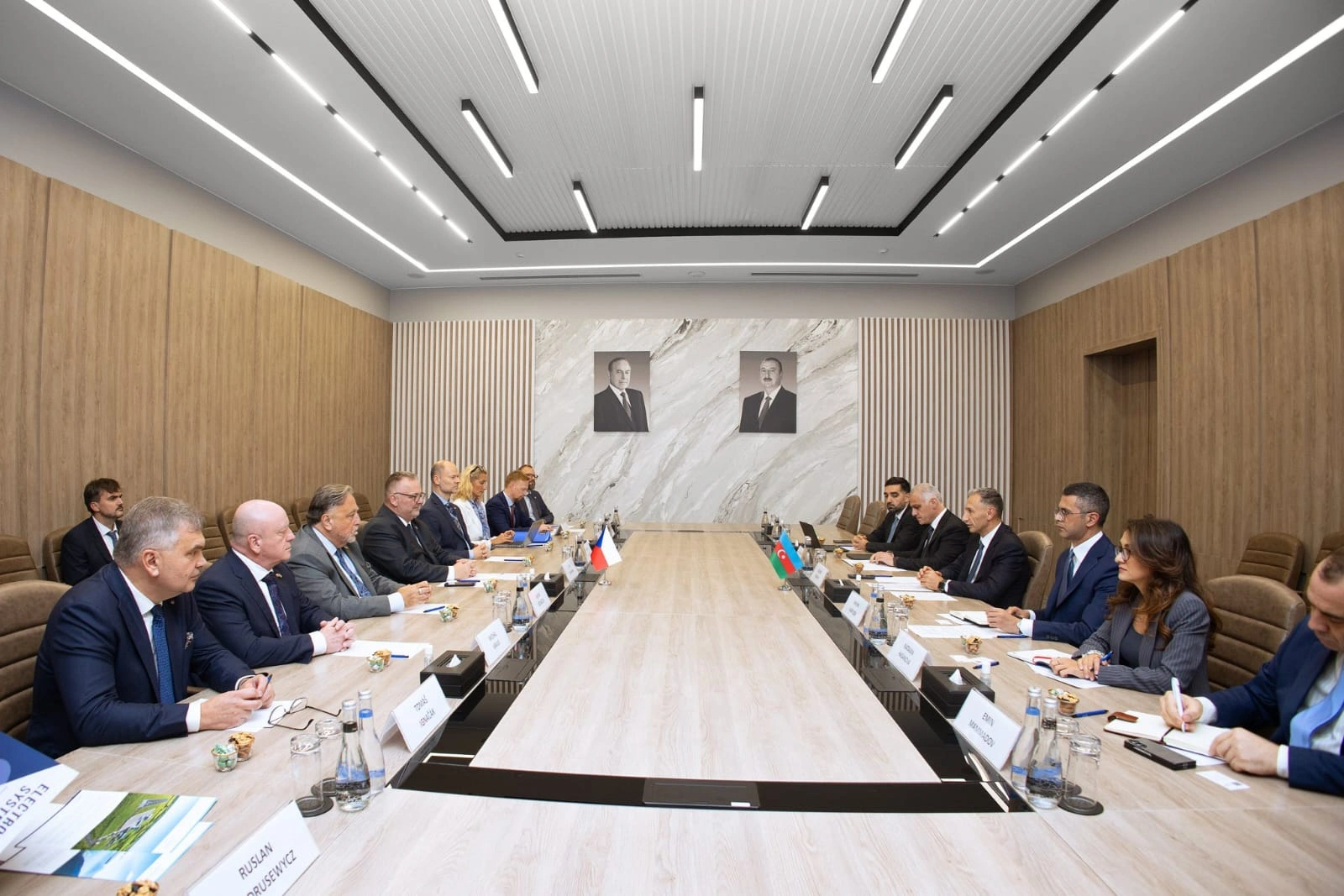 Azerbaijan, Czech Republic discuss transport links, Middle Corridor