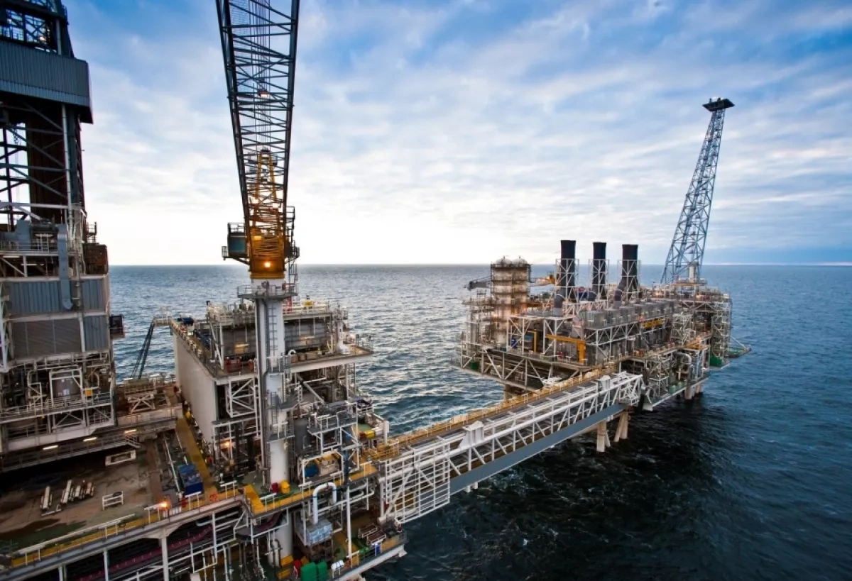 Azerbaijani oil price drops by two per cent