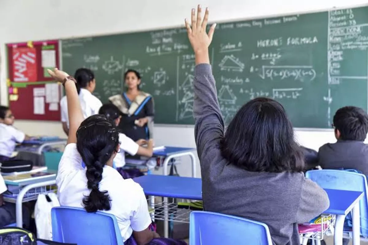 The Economist: India’s education system faces crisis beyond leaky roofs