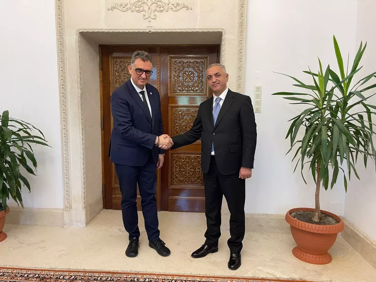 Romania ready to support regional cooperation with Azerbaijan PHOTO