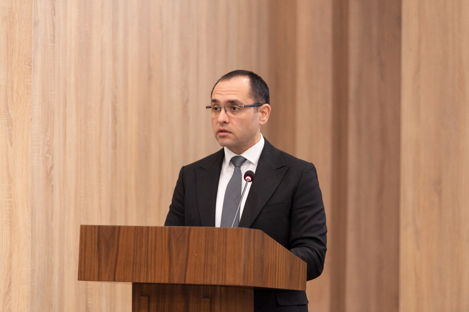 Azerbaijan bets on expanding AI tech use in agriculture, minister says