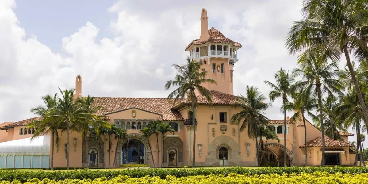 NYP: Gunman identified as local artist after failed attempt at Trump’s estate