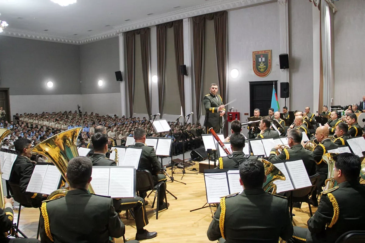 Turkish military band stages special Armed Forces Day concert in Azerbaijan PHOTO