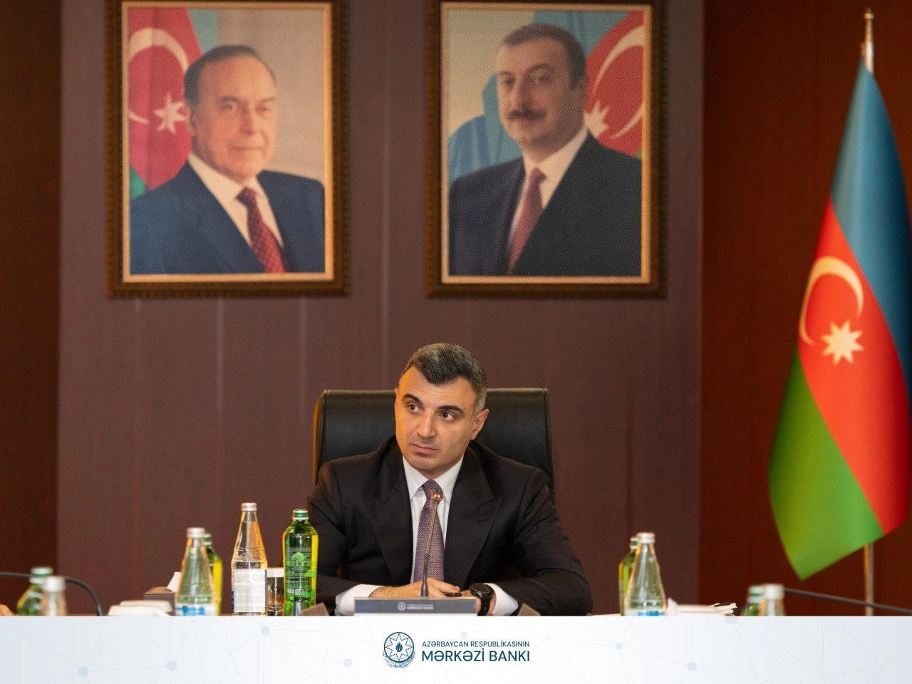 Azerbaijani Central Bank discusses macroeconomic situation with experts (PHOTO)