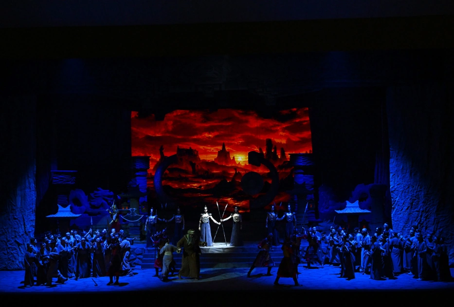Heydar Aliyev Foundation VP Leyla Aliyeva attends premiere of opera “Turandot” (PHOTO)