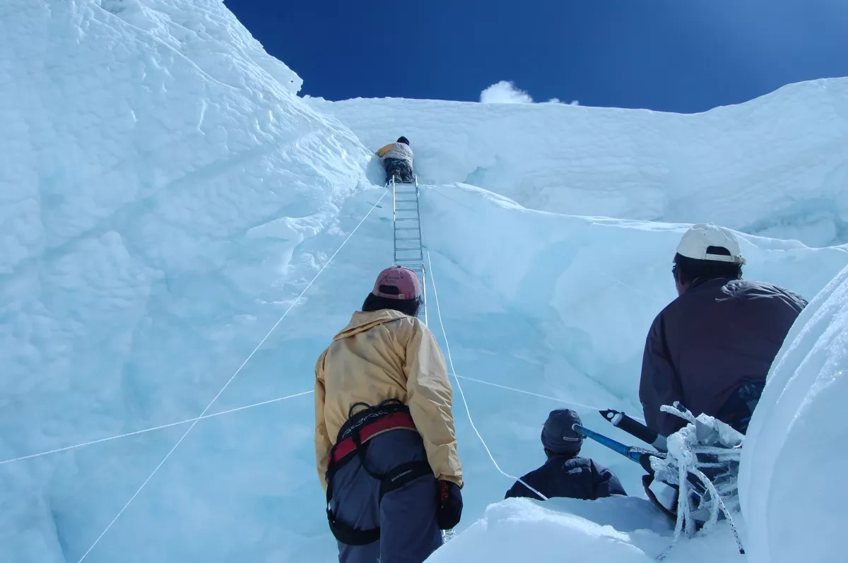 Mt. Everest route blocked by massive ice wall as climbing season begins