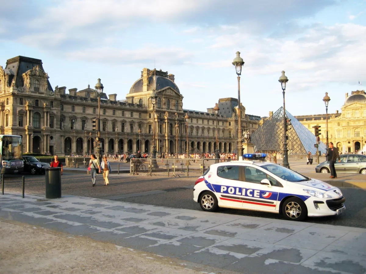 Jewellery worth €4 million stolen from French museum