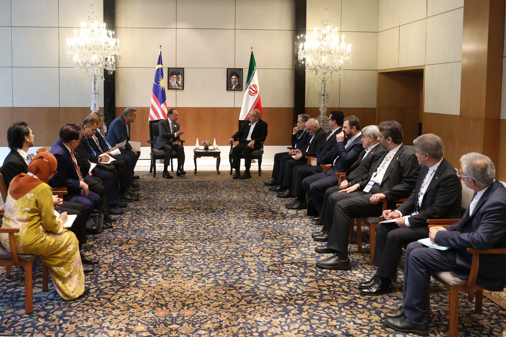 Iran to further strengthen ties with neighboring countries – Pezeshkian