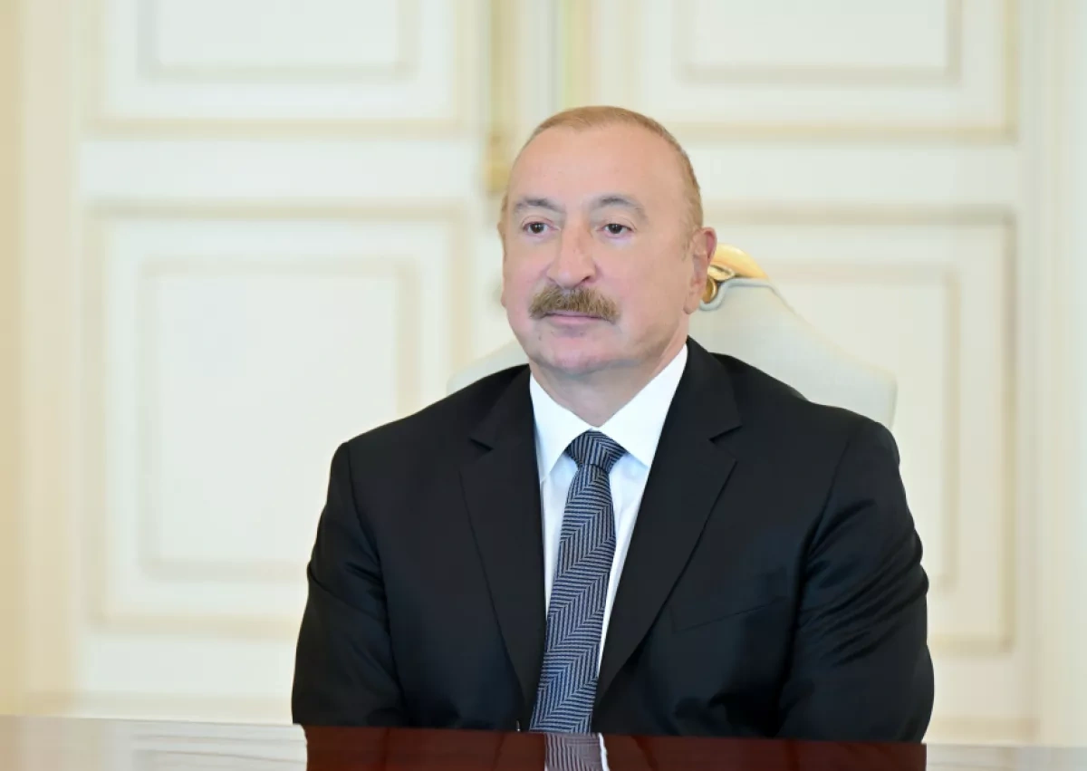 Azerbaijani president receives executives from Chinese, Italian companies PHOTO