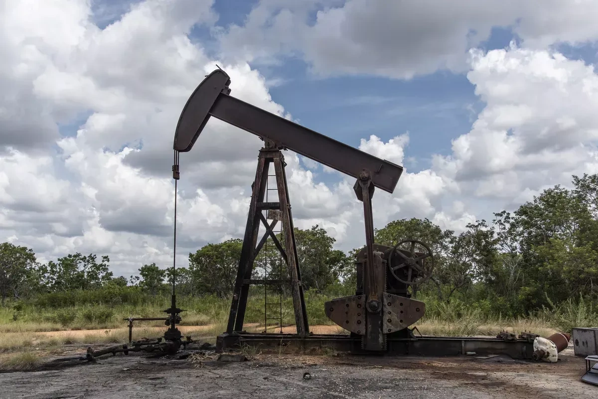 Media: Venezuela cuts oil production as US blockade tightens