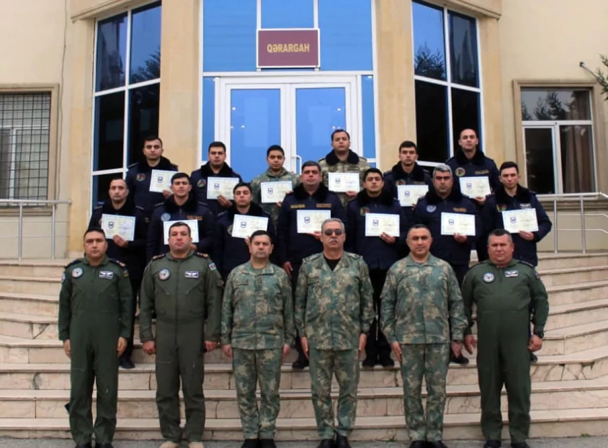 Azerbaijan Air Force certifies new aircraft technicians