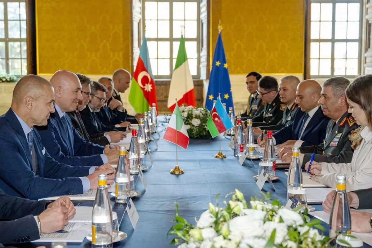 Azerbaijan’s defence minister holds talks in Italy during official visit