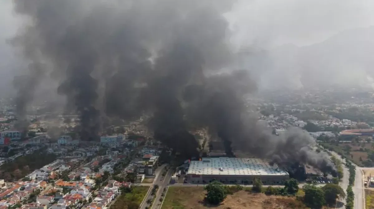 Mexico hunts 23 inmates after prison break during cartel rampage