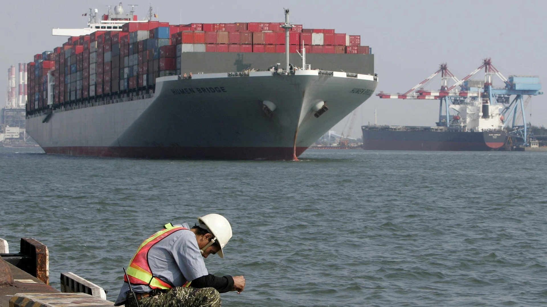 Kyrgyzstan adopts merchant shipping code for global sea access