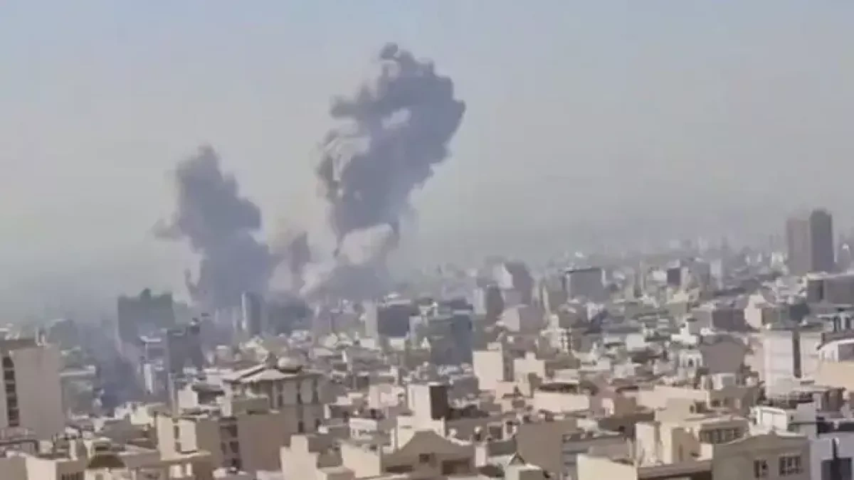 “Help has arrived” messages appear after hack amid Tehran strikes photo / video