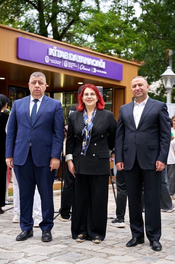 Solar-powered "Book Stop" opens in the heart of Shusha (PHOTO)